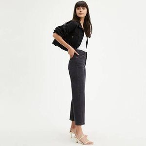 Levi’s RIBCAGE STRAIGHT ANKLE 28”x26” NWT